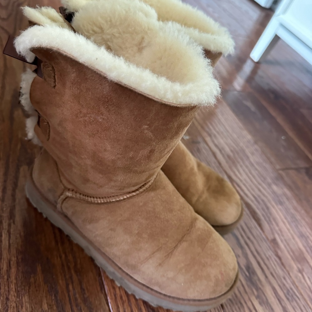 Ugg Boot with three bows on back